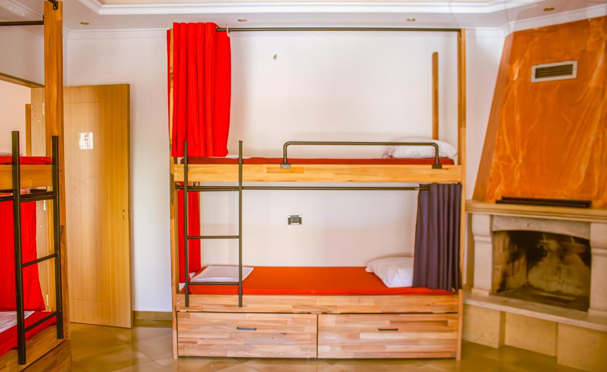 Hostel Albania 地拉那 外观 照片
